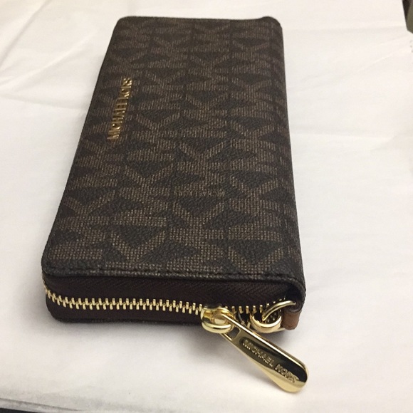 NWT Michael Kors MK Jet Set Monogram Wallet - Picture 2 of 8